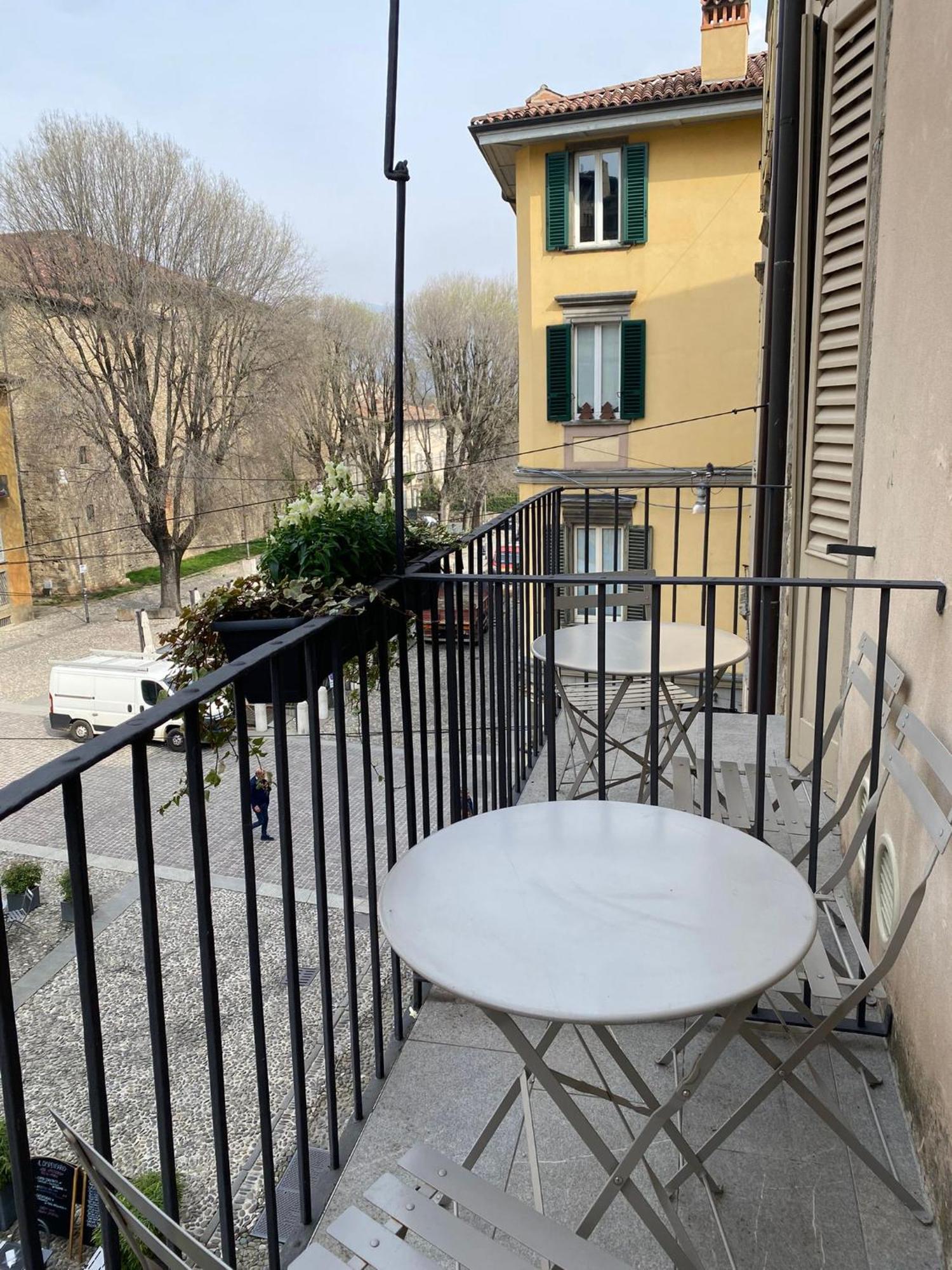 Piazza Mascheroni Home Бергамо Екстериор снимка