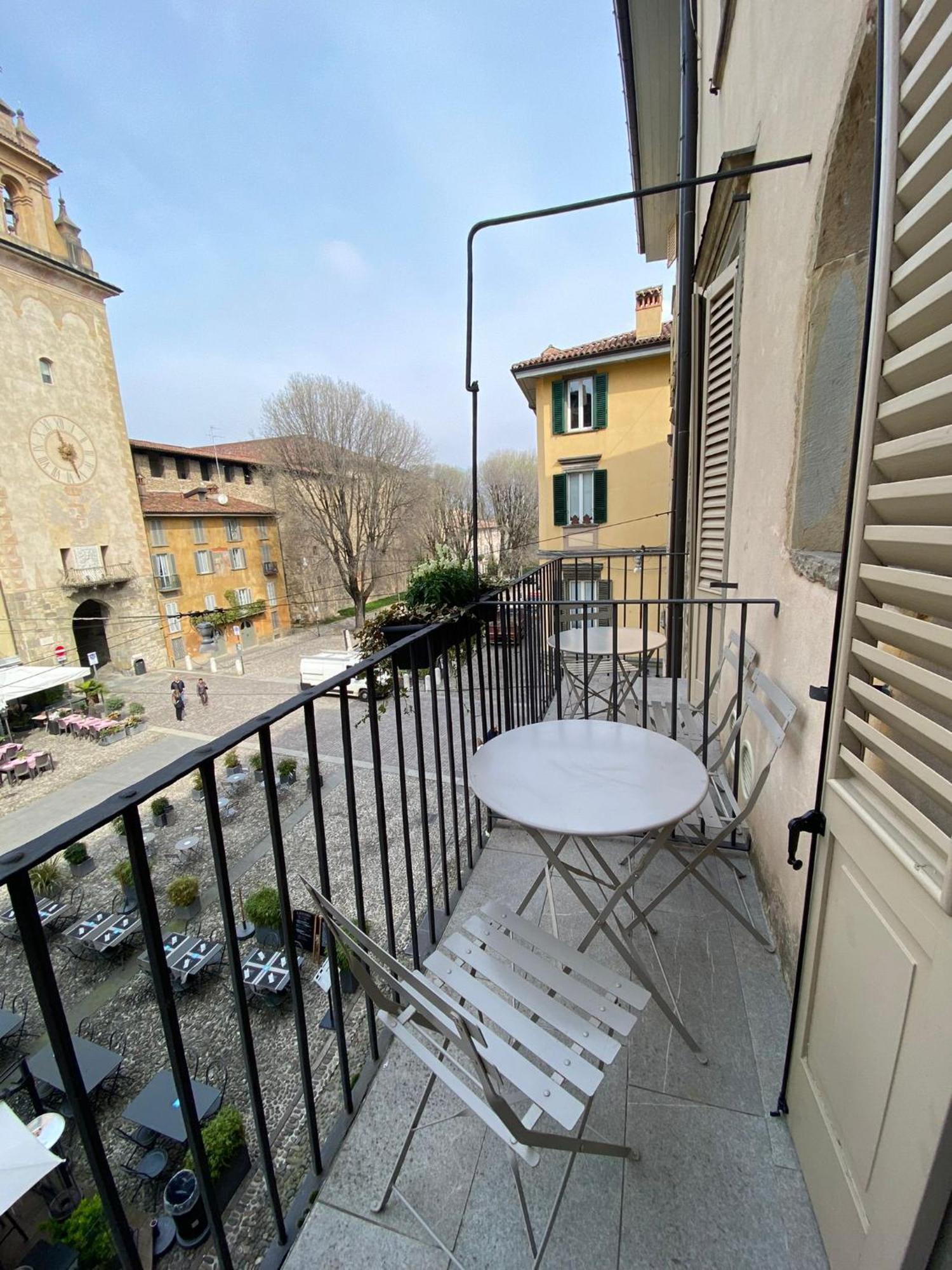 Piazza Mascheroni Home Бергамо Екстериор снимка